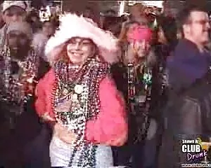 მკერდი mardi gras rusebis sex