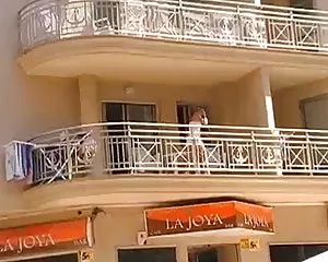 ფარული კამერა გოგონა, აივნით seqsi magari