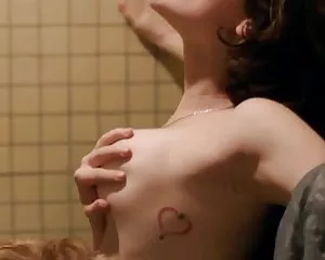 ლორა natasha lyonne - ნარინჯისფერი არის ახალი შავი videoebi porno